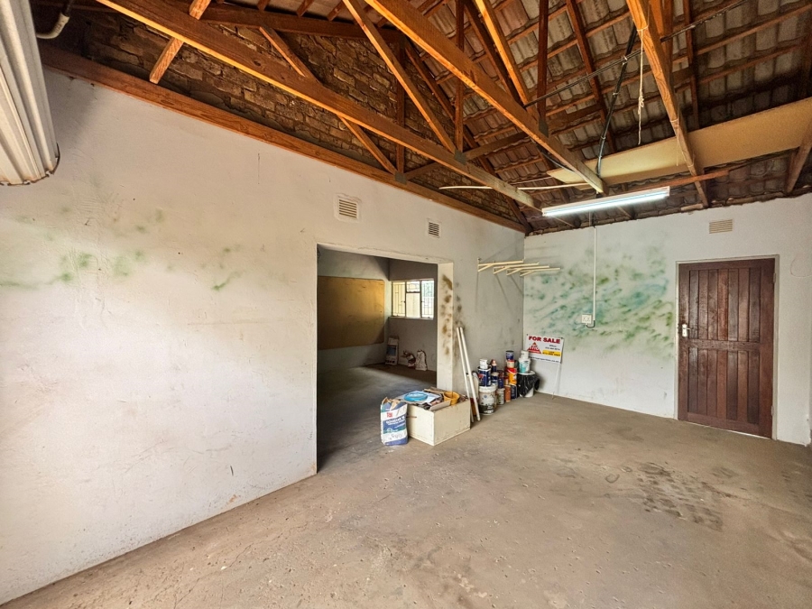 4 Bedroom Property for Sale in La Hoff North West